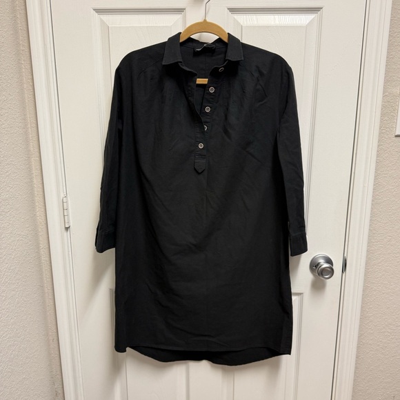 Pomander Place Dresses & Skirts - Pomander Place Black Popover Longsleeve Dress